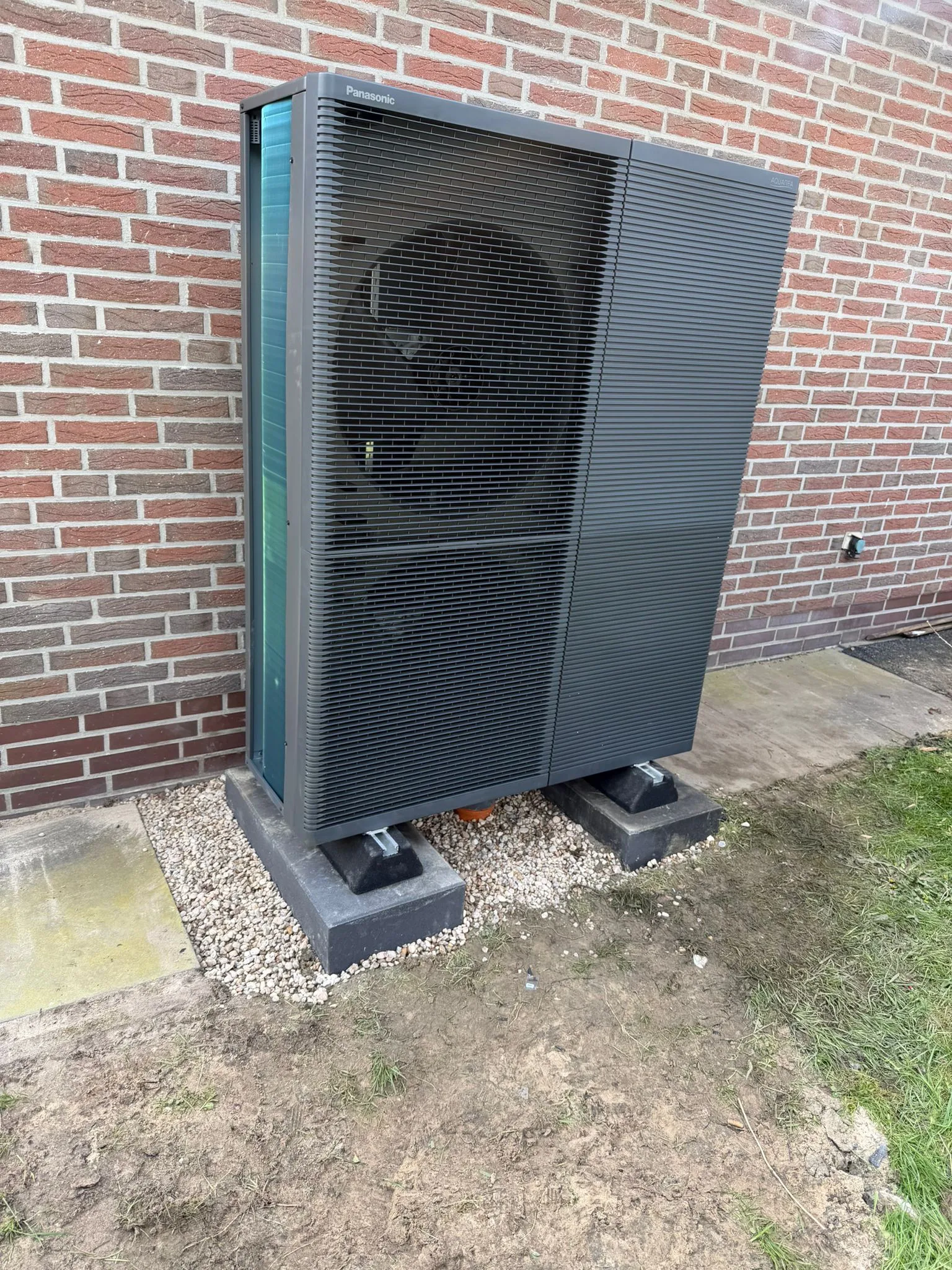 Panasonic Aquarea Außeneinheit in Oldenburg